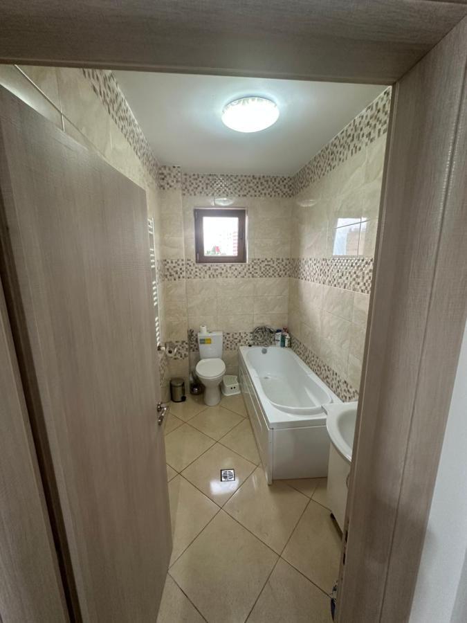 Apartament In Cartierul Verde ! * Bucharest