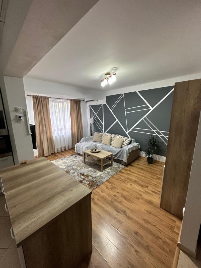Apartament In Cartierul Verde ! * Bucharest